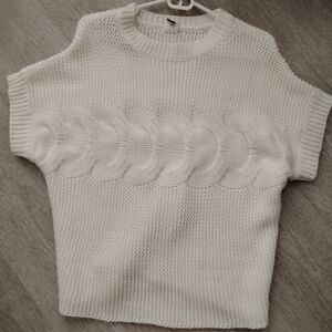 Suzanne Betro Winter White Cable Knit Sweater